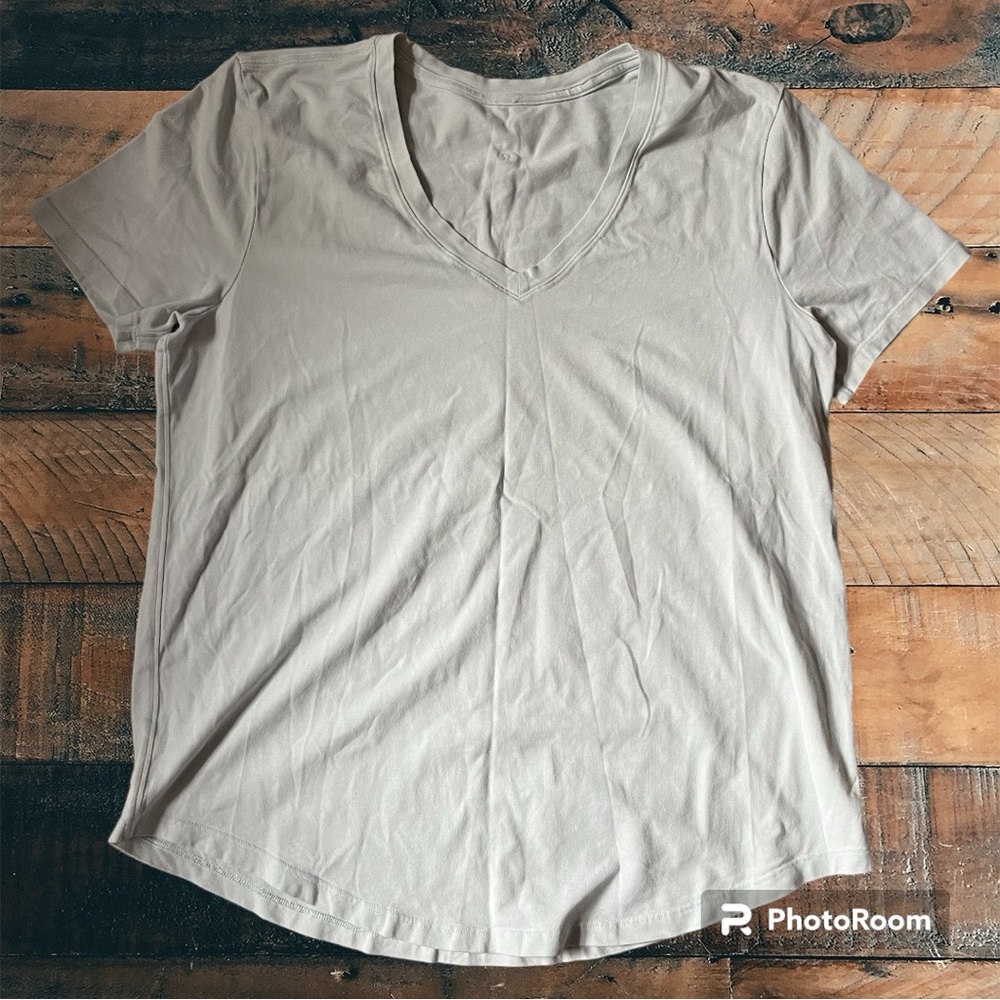 Lululemon T shirt